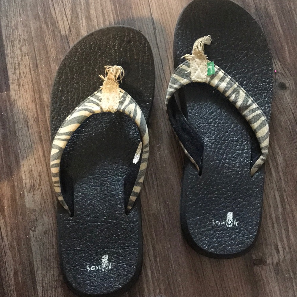 Zebra Sanuk flip flops